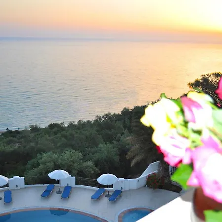 Maria With Pool - Agios Gordios Apartment *